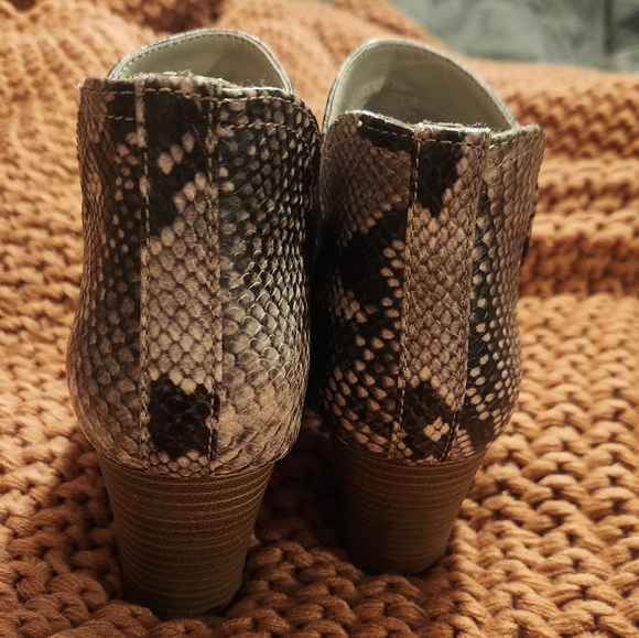 Booties - Picture 5 of 6